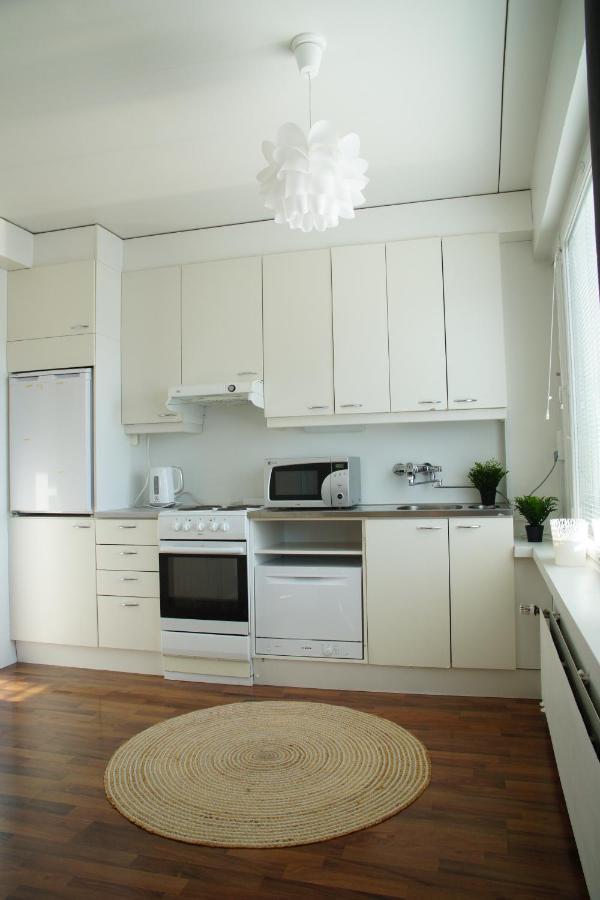 Spacious 4-Room Apartment In City Center Uleåborg Exteriör bild